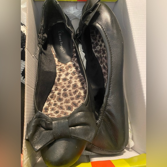 Baretraps flats - Picture 3 of 3